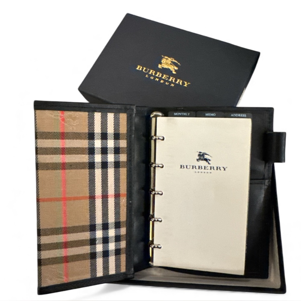💫Burberry Haymarket Plaid Mini Agenda With Box💫 - Picture 4 of 5